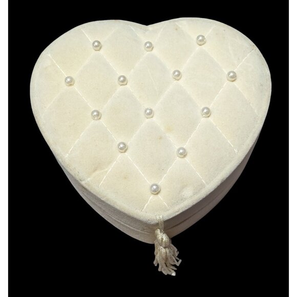 Other - Coquette Regency Velvet Pearl White Heart Trinket Box